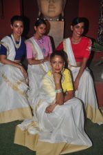 Deepti Gujral, Carol Gracias, Candice Pinto at Notandas store in bandra, Mumbai on 27th Nov 2014